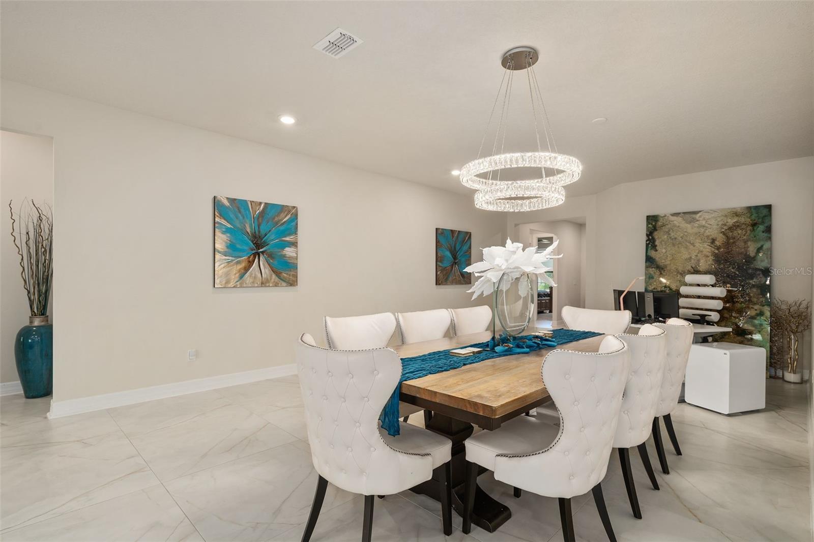 Image 15 of 33 For 284 Island Sound Court