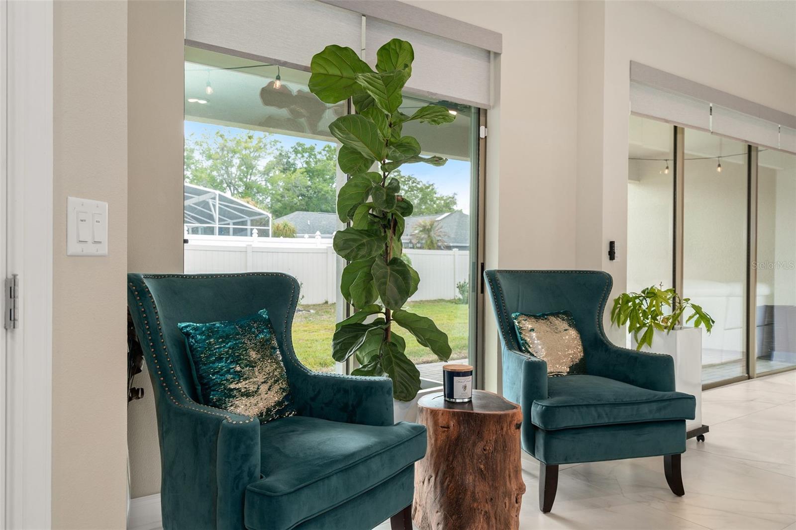 Image 23 of 33 For 284 Island Sound Court