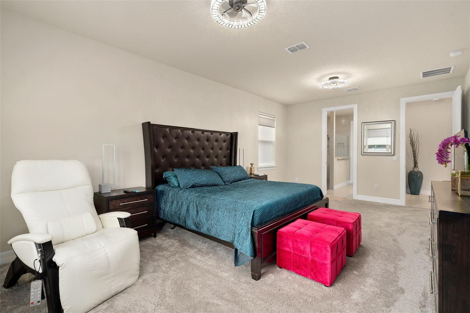 Image 25 of 33 For 284 Island Sound Court