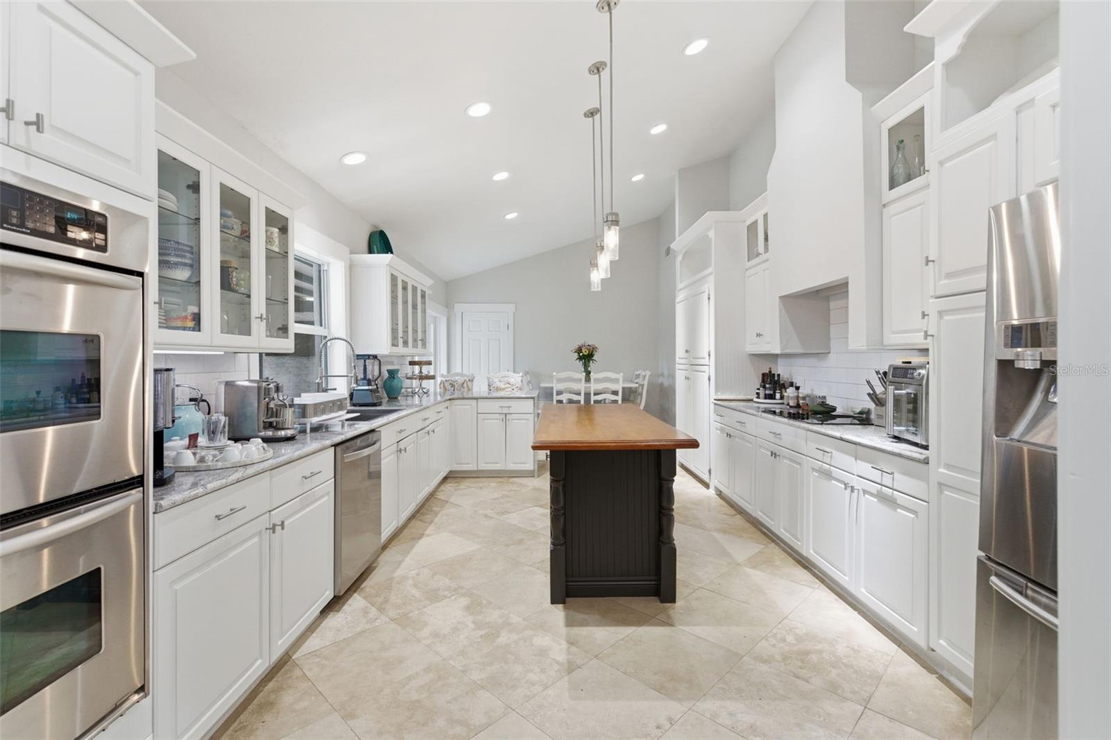 Image 11 of 38 For 363 Phelps Avenue