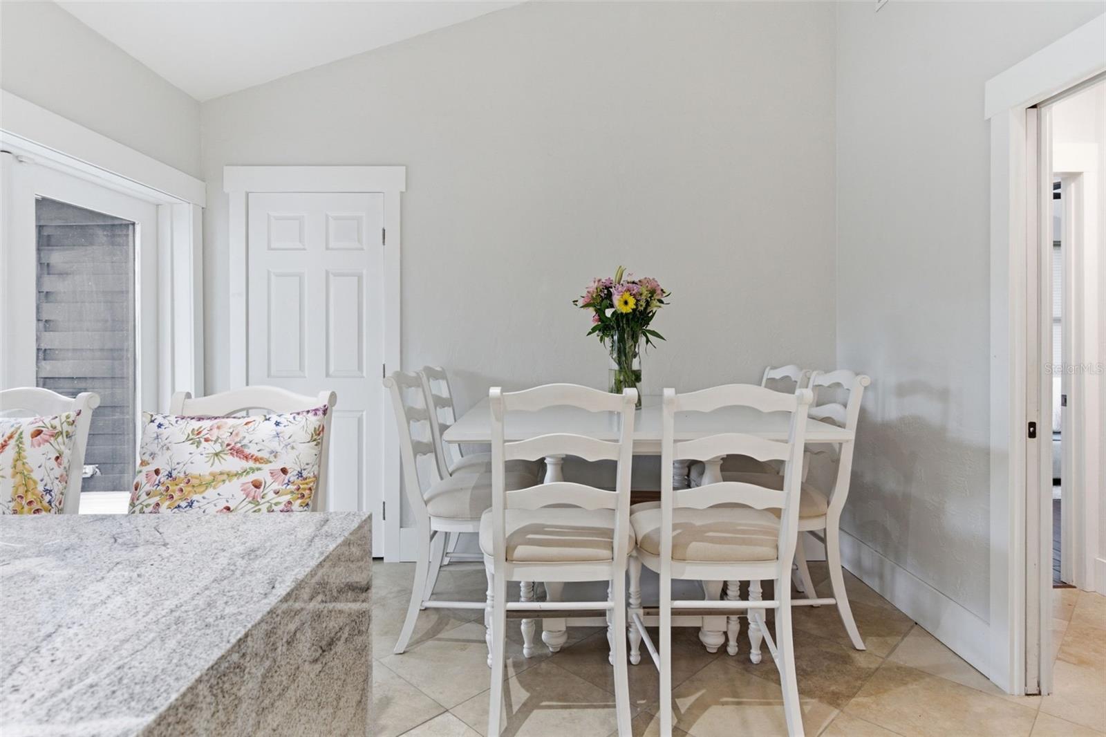 Image 14 of 38 For 363 Phelps Avenue