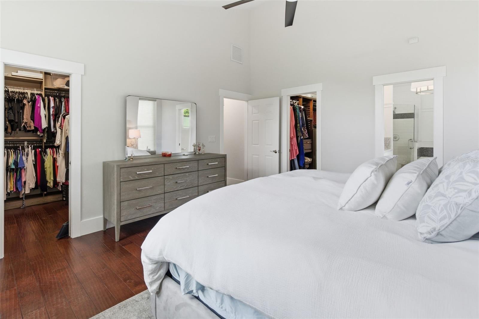 Image 16 of 38 For 363 Phelps Avenue