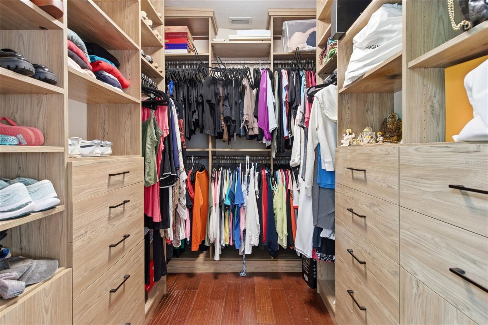 Image 19 of 38 For 363 Phelps Avenue