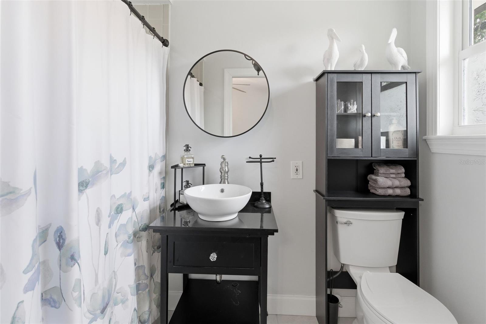 Image 24 of 38 For 363 Phelps Avenue