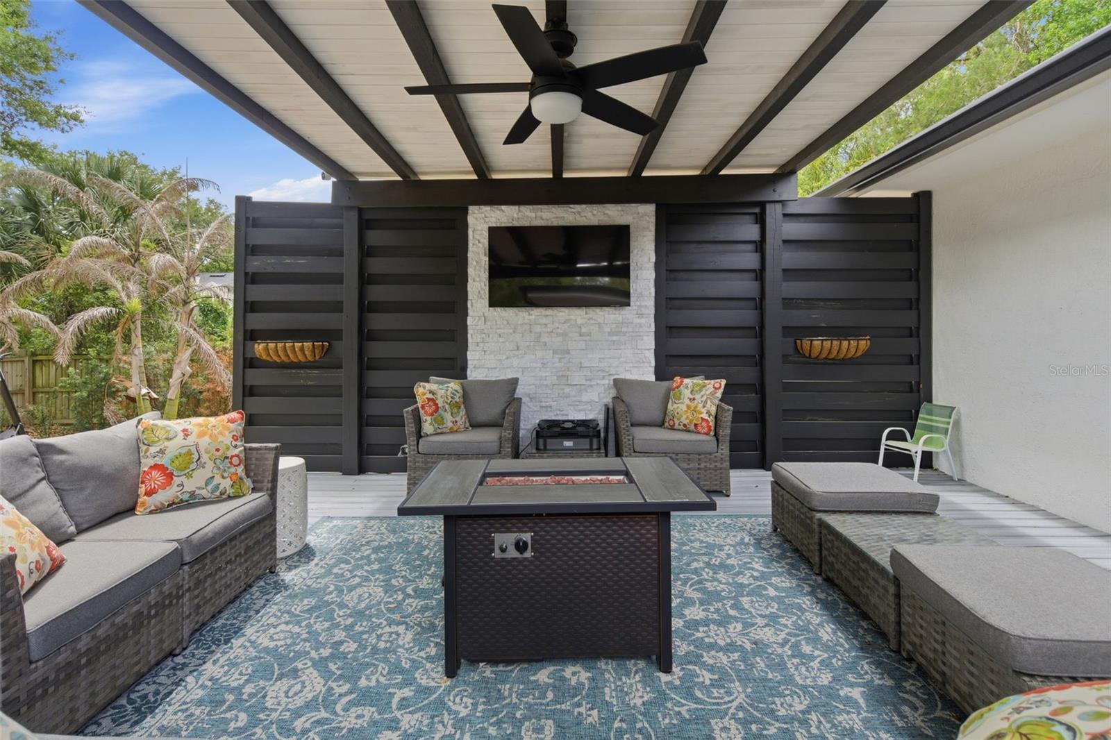 Image 31 of 38 For 363 Phelps Avenue