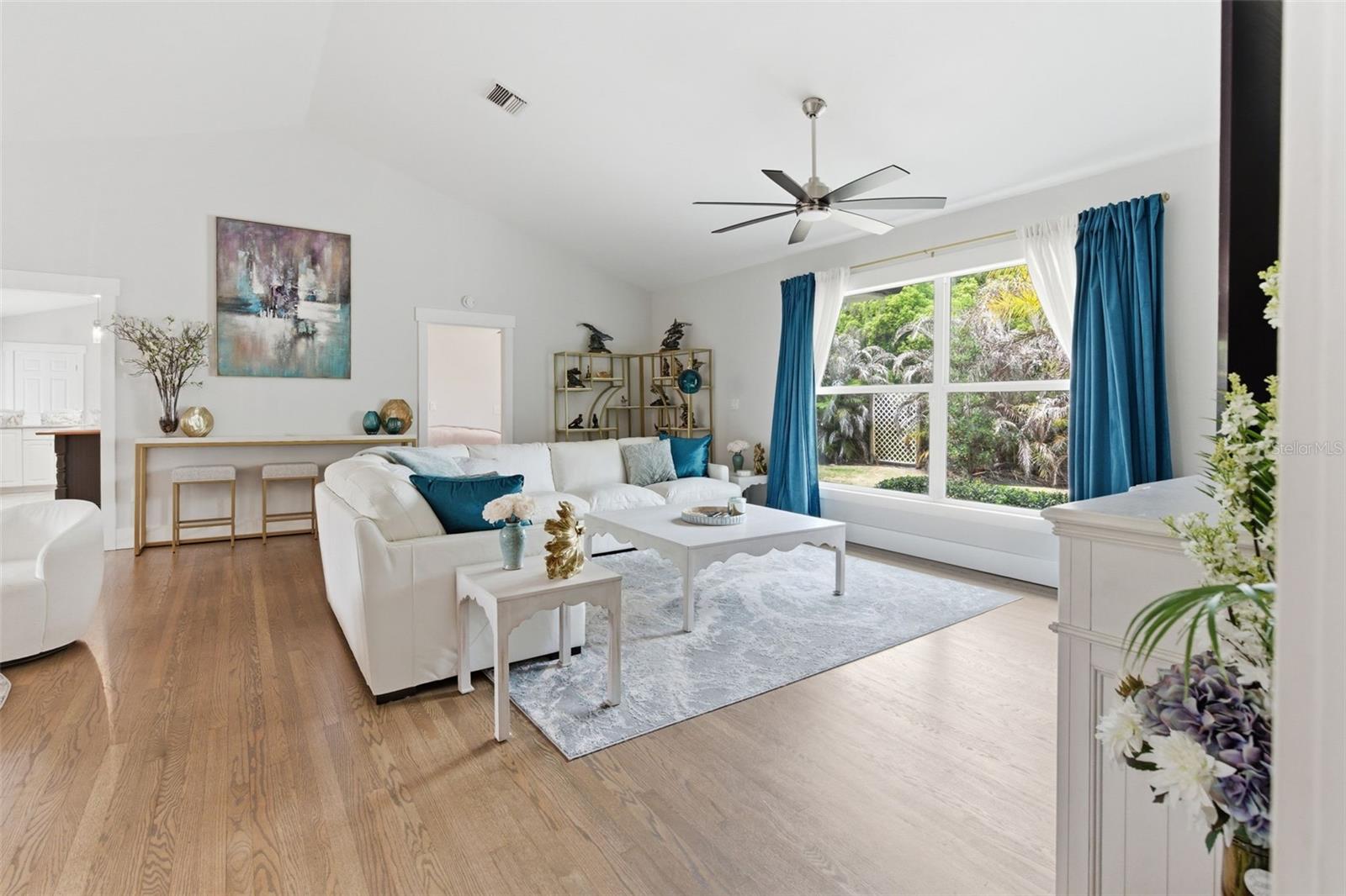 Image 8 of 38 For 363 Phelps Avenue