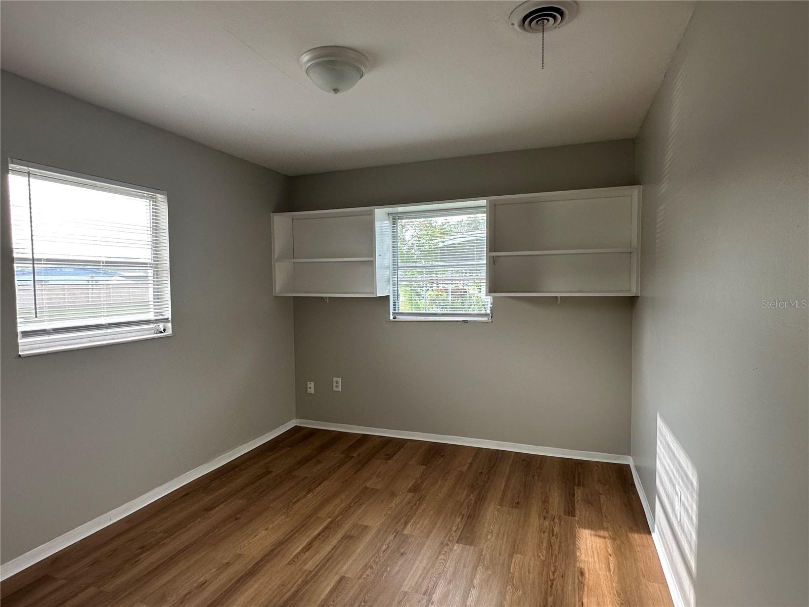 Image 12 of 18 For 1014 Park Manor Drive