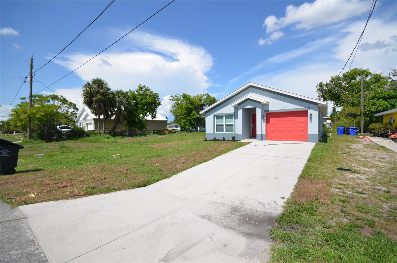 Image 3 of 15 For 2225 Carver Avenue