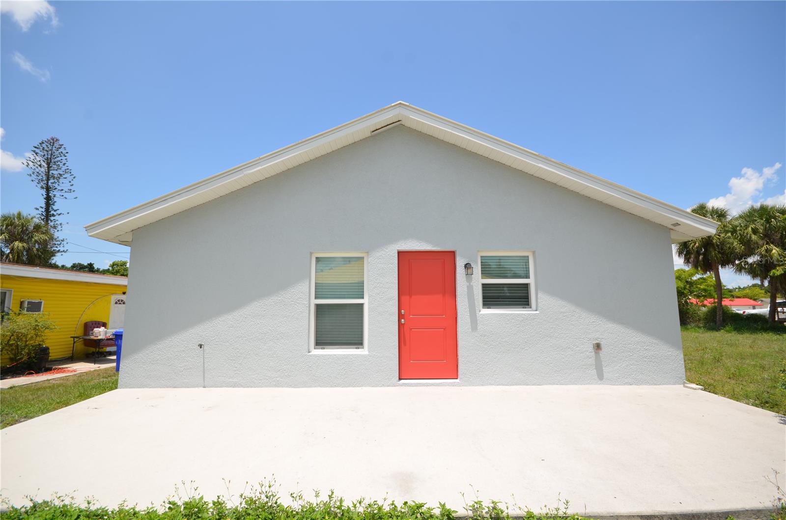 Image 4 of 15 For 2225 Carver Avenue