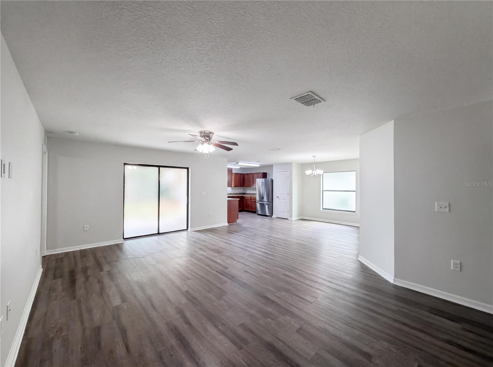 Image 3 of 21 For 2440 Bracknell Forest Trail