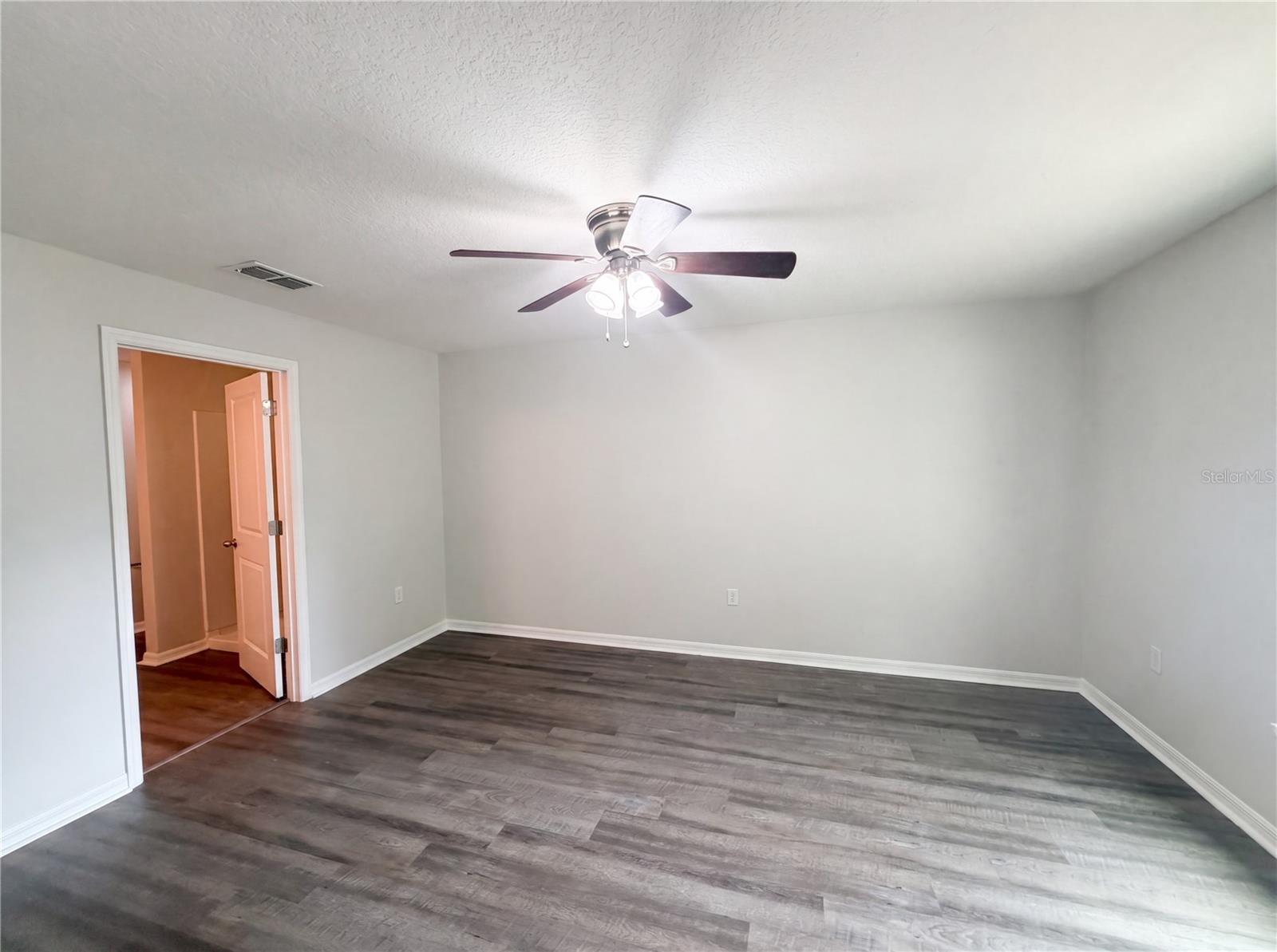 Image 4 of 21 For 2440 Bracknell Forest Trail