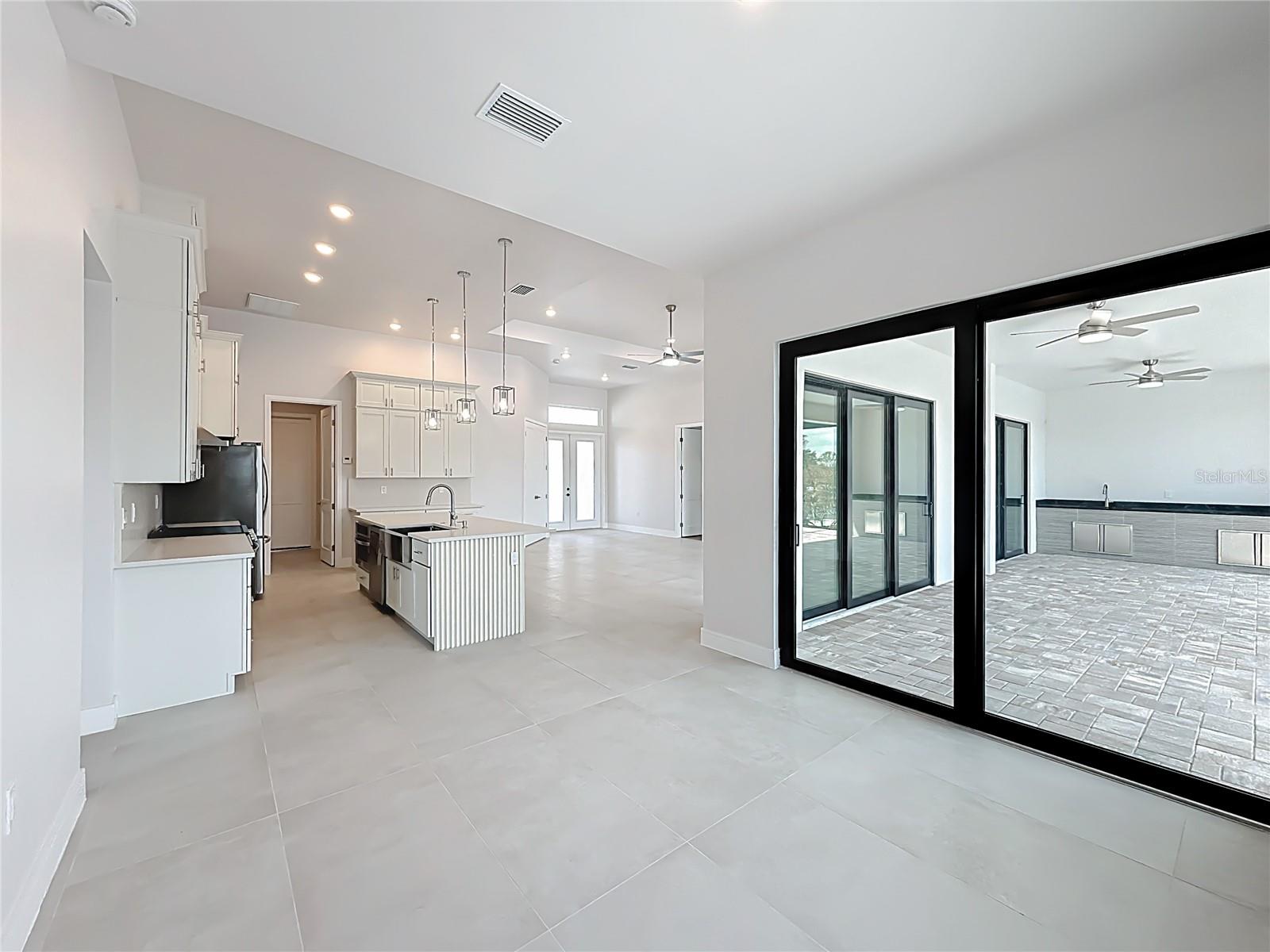 Image 14 of 68 For 9524 Singer Circle