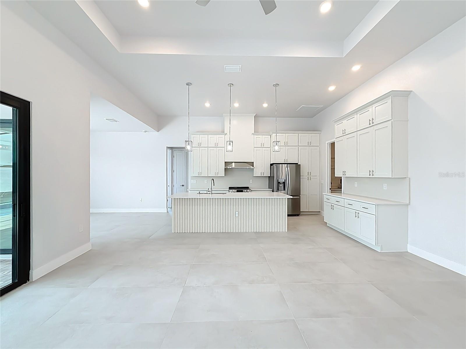 Image 18 of 68 For 9524 Singer Circle