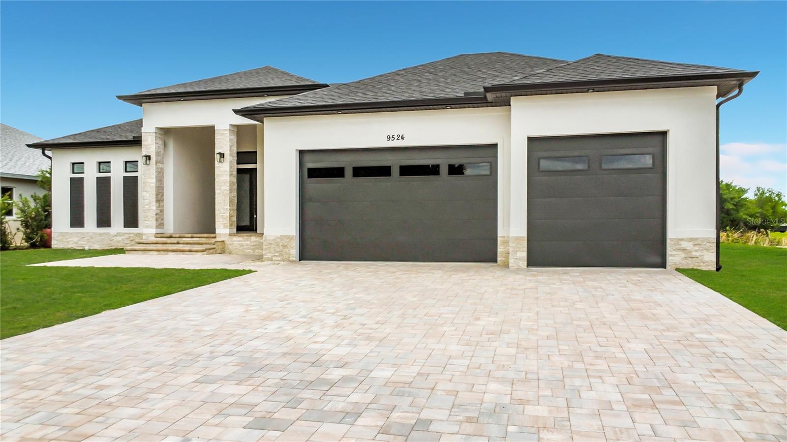Image 5 of 68 For 9524 Singer Circle