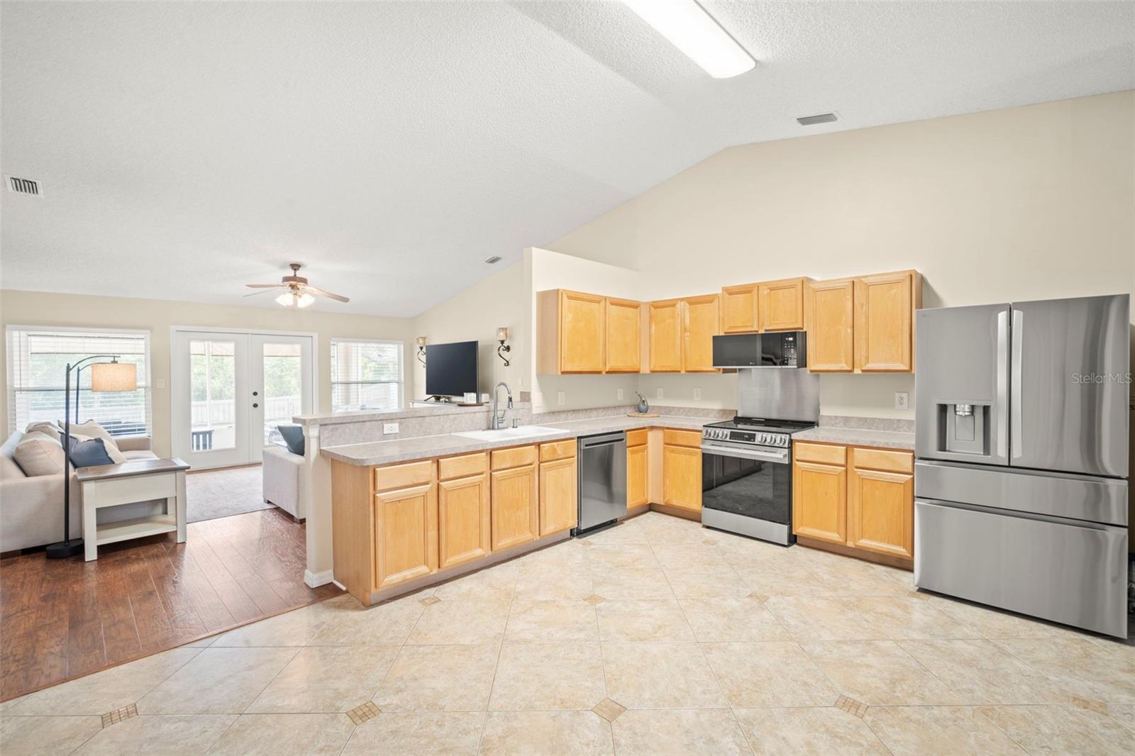 Image 10 of 32 For 945 Cypress Court