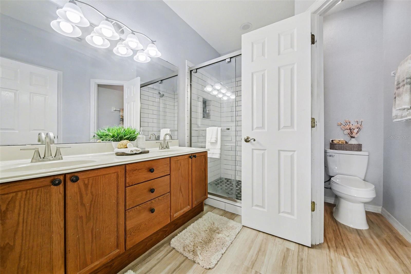 Image 13 of 36 For 578 Pinebranch Circle