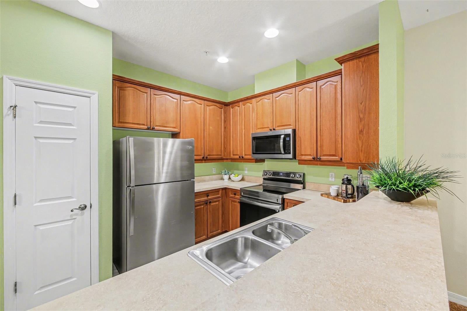 Image 7 of 36 For 578 Pinebranch Circle