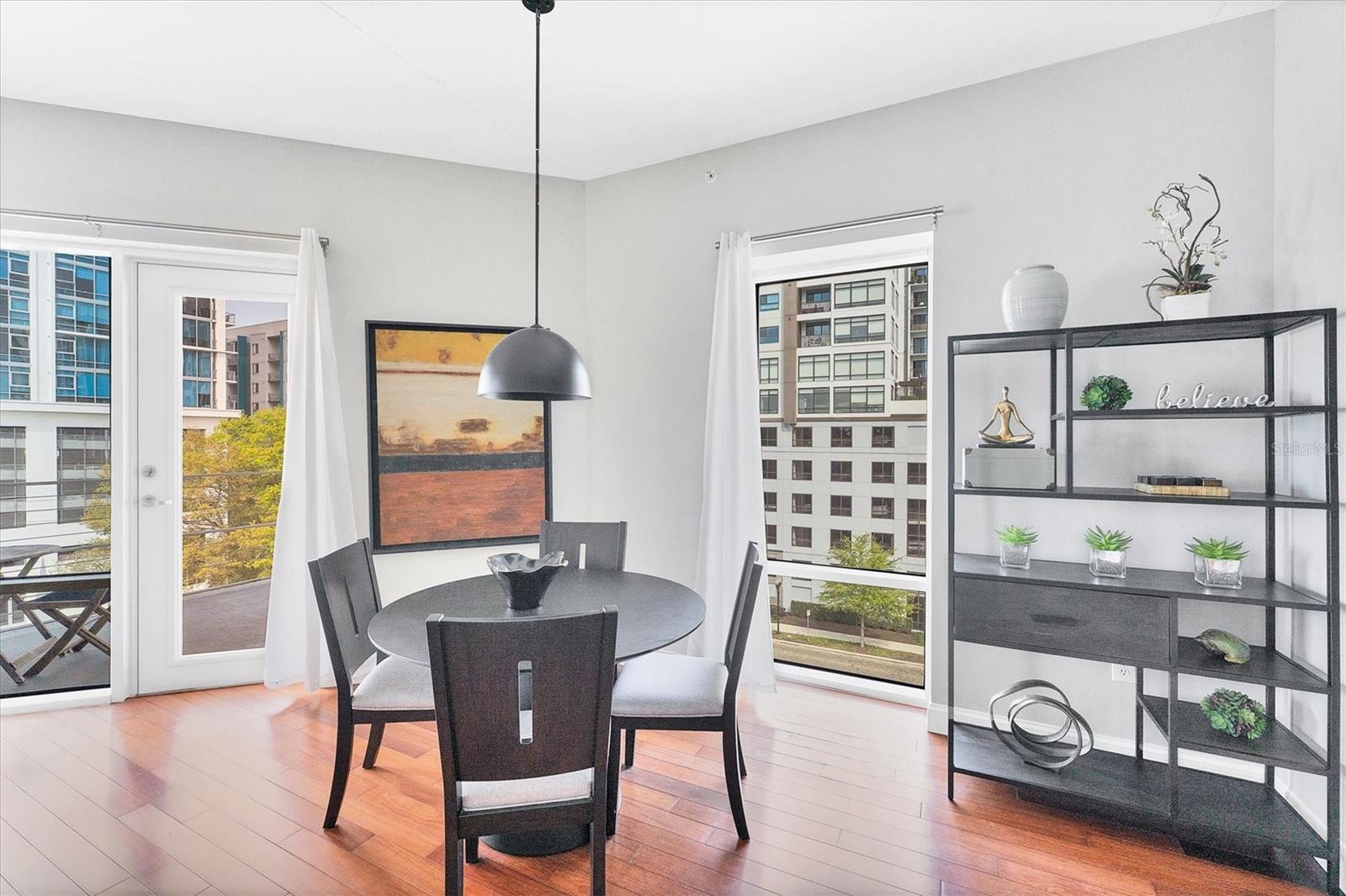 Image 17 of 47 For 525 Jackson Street 609