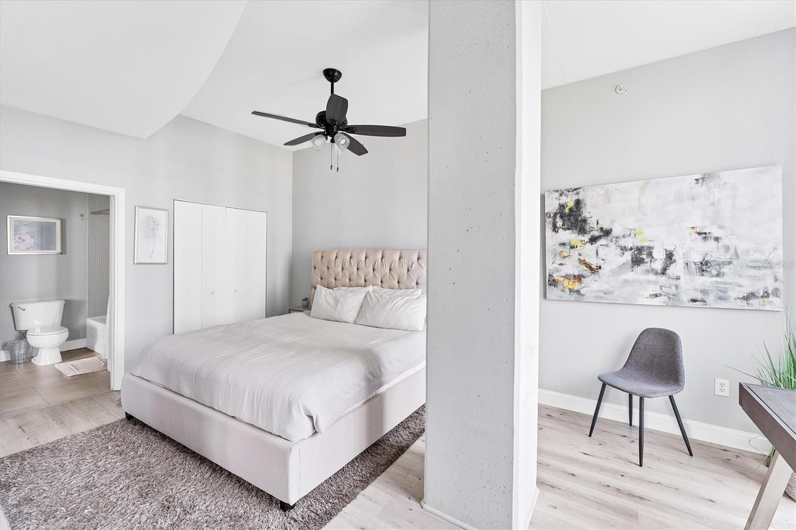 Image 24 of 47 For 525 Jackson Street 609