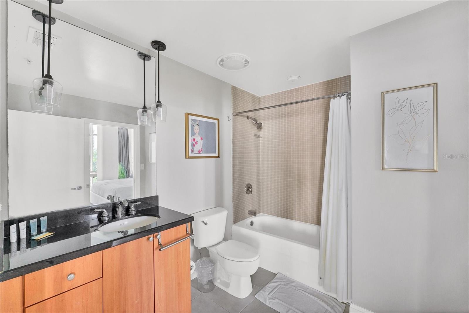 Image 25 of 47 For 525 Jackson Street 609