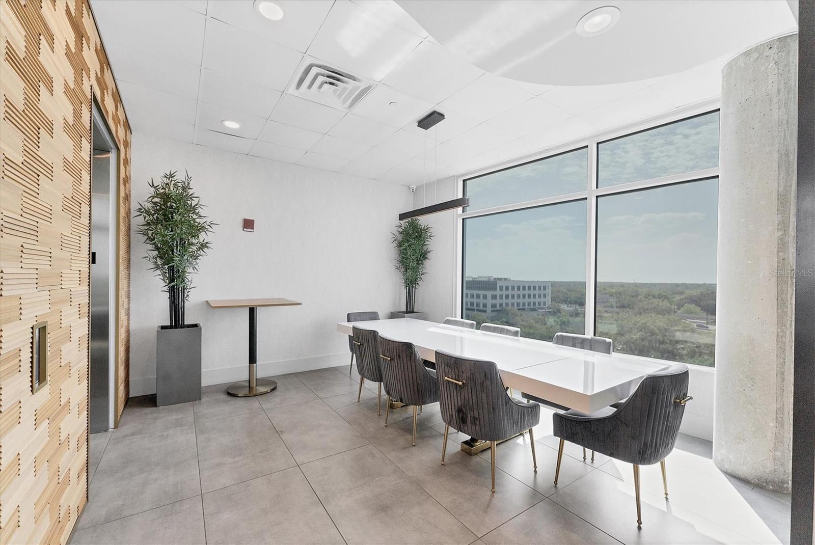 Image 29 of 47 For 525 Jackson Street 609