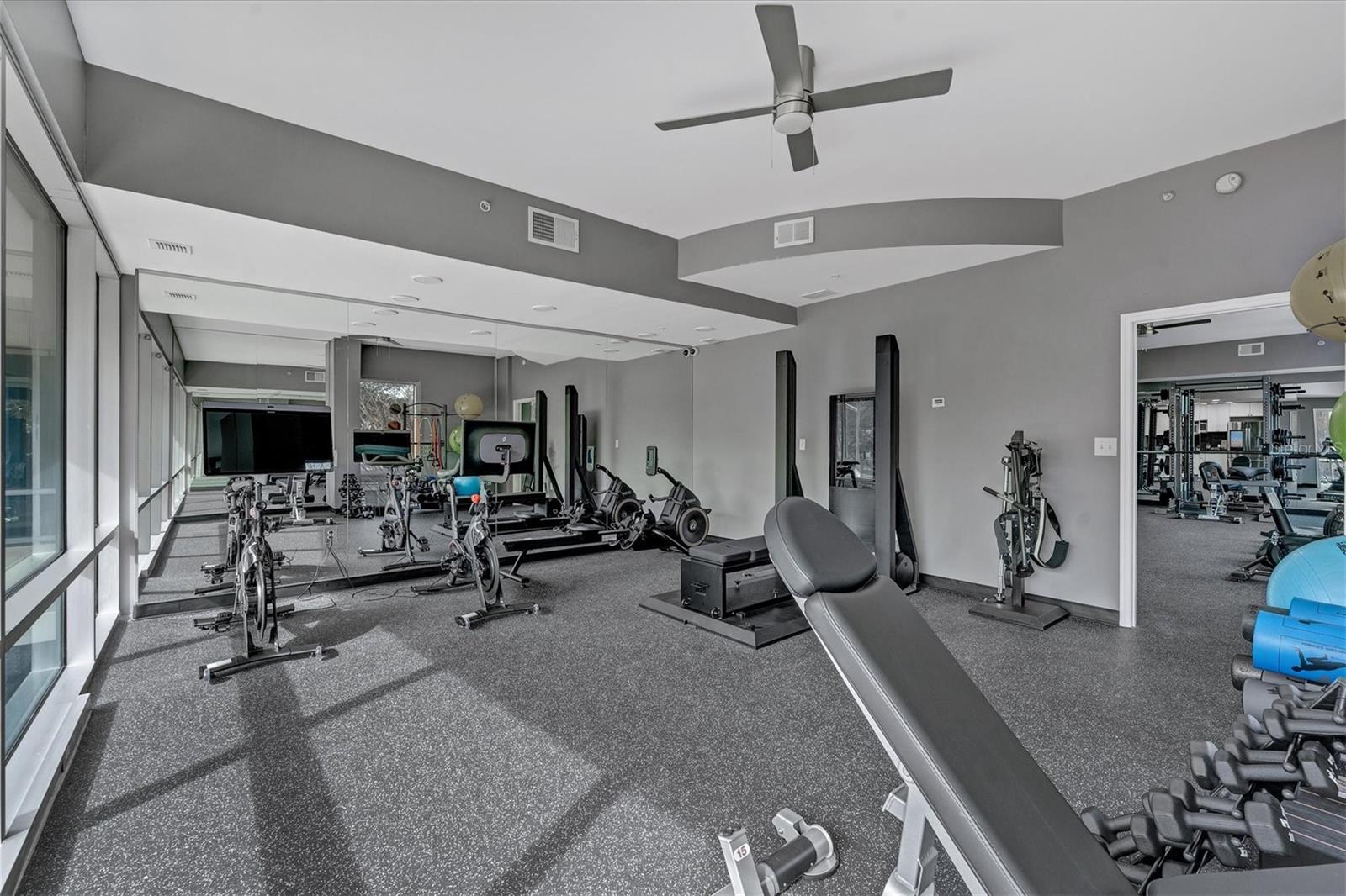 Image 42 of 47 For 525 Jackson Street 609