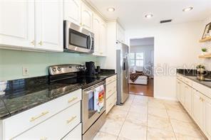 Image 9 of 31 For 1571 Magnolia Avenue