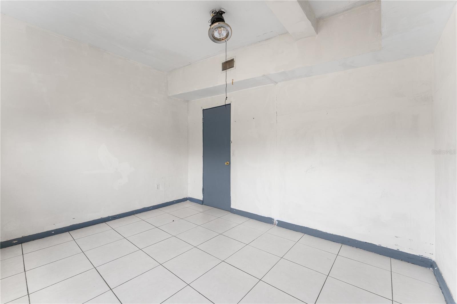 Image 18 of 24 For 1107 Kimball Drive