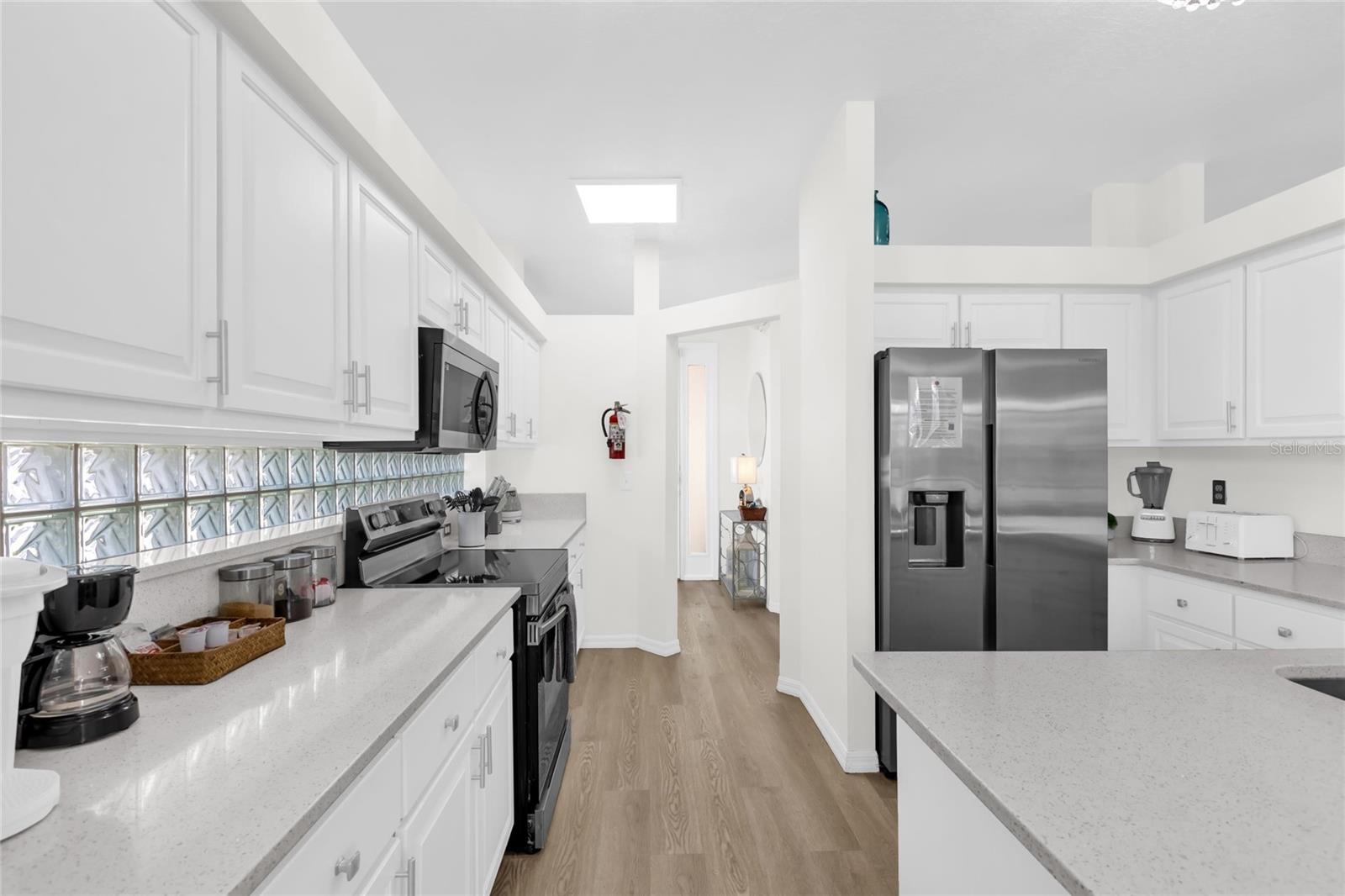 Image 10 of 43 For 2908 Sunset Lakes Boulevard