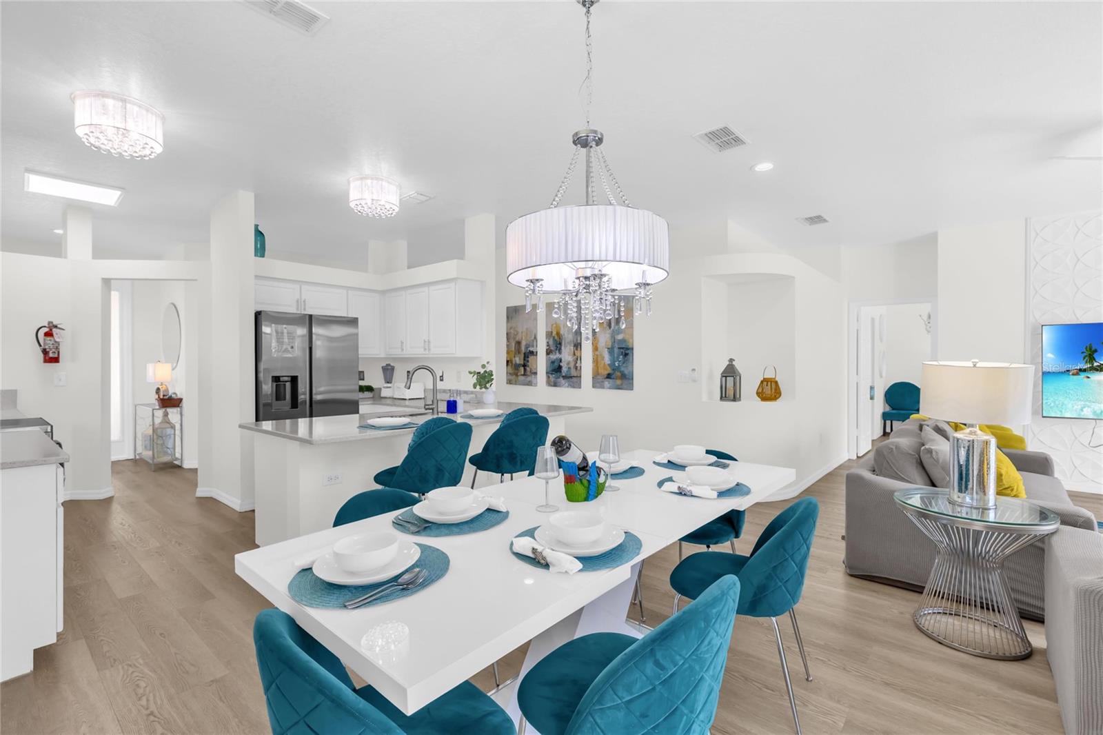 Image 13 of 43 For 2908 Sunset Lakes Boulevard