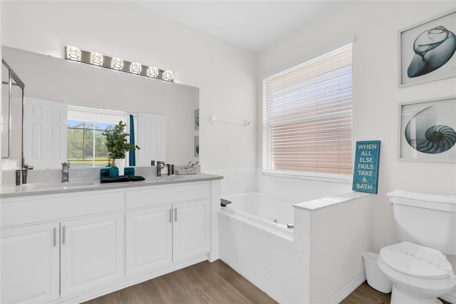 Image 17 of 43 For 2908 Sunset Lakes Boulevard