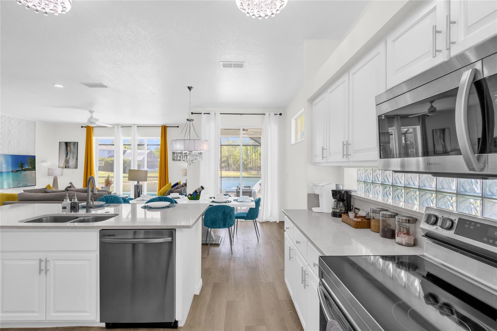 Image 9 of 43 For 2908 Sunset Lakes Boulevard