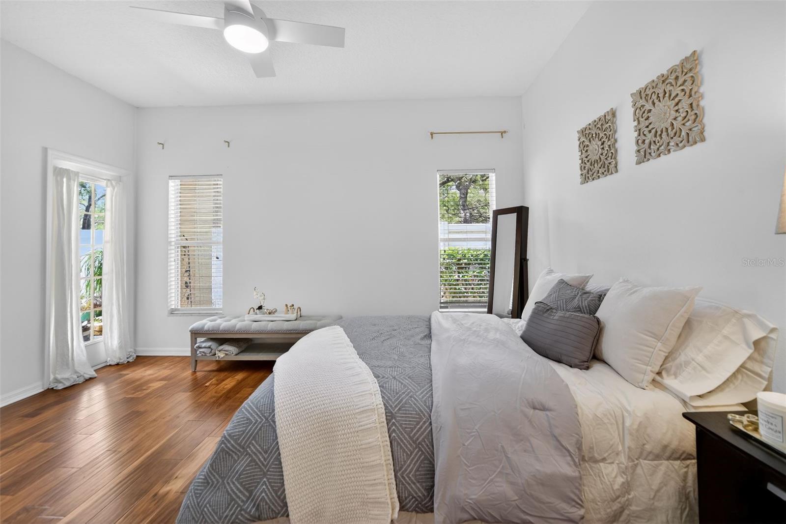 Image 7 of 17 For 692 Seabrook Court 101