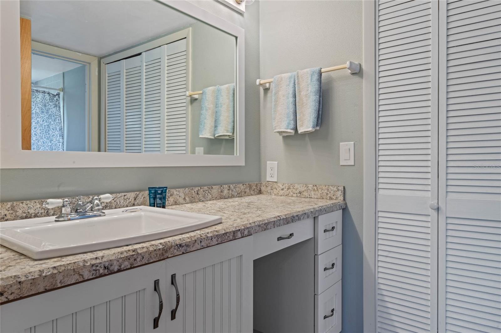 Image 14 of 40 For 4407 Sea Mist Court 163