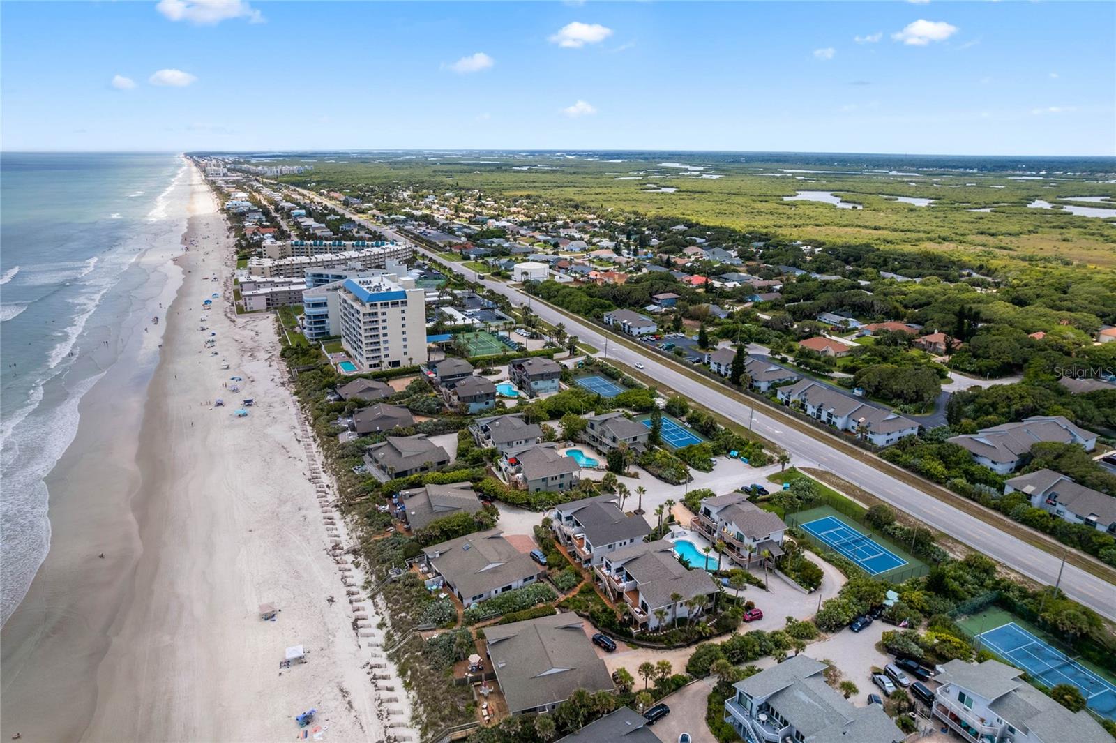 Image 23 of 40 For 4407 Sea Mist Court 163