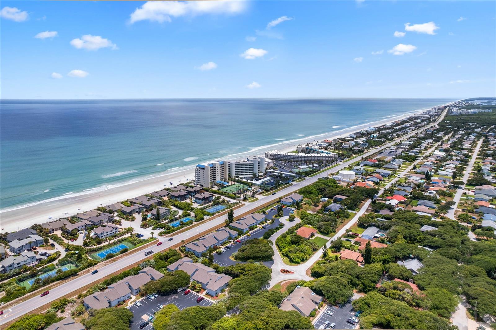 Image 24 of 40 For 4407 Sea Mist Court 163