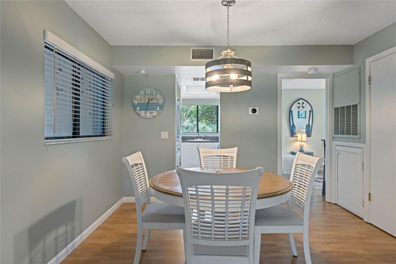 Image 8 of 40 For 4407 Sea Mist Court 163