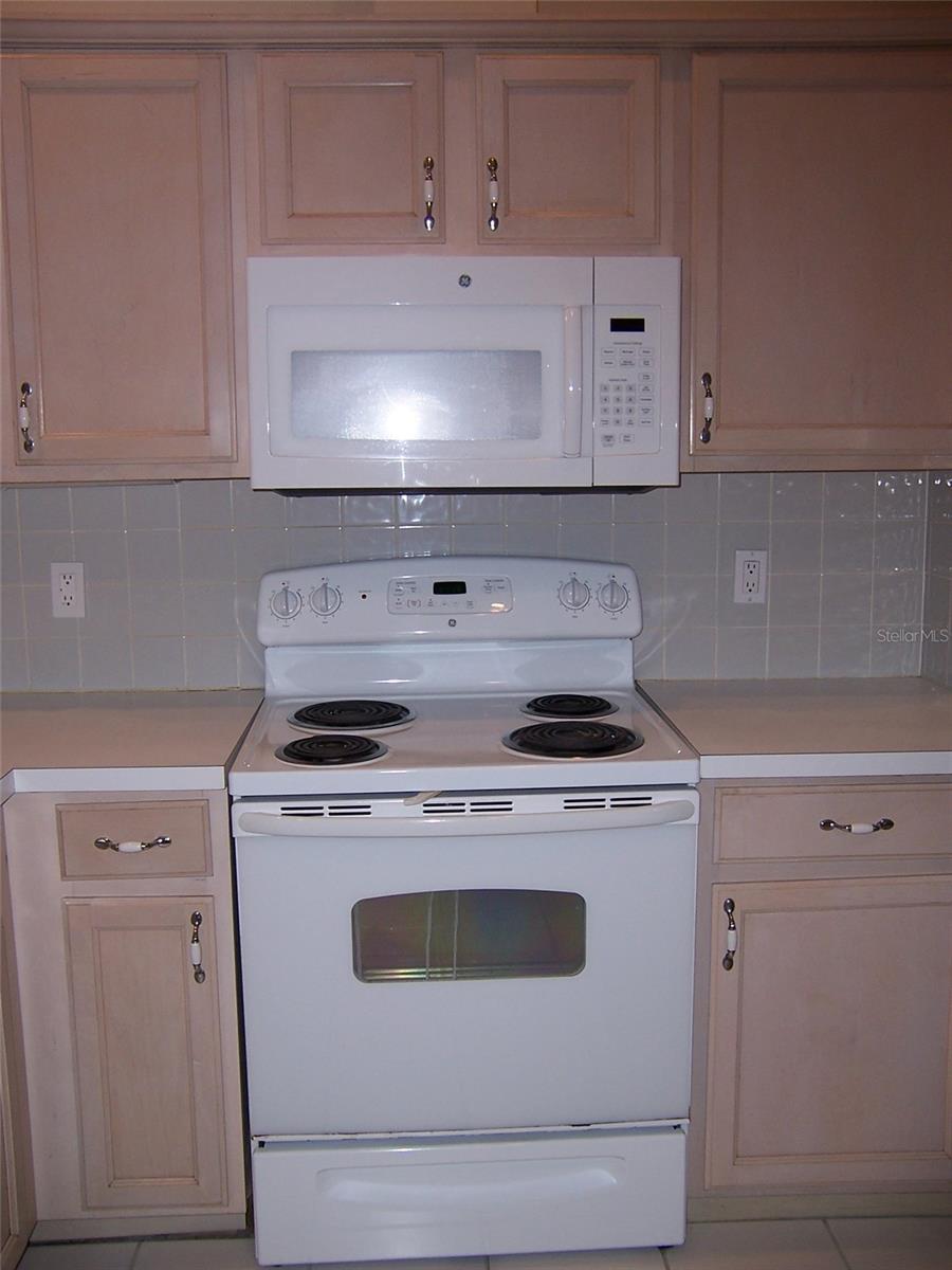 Image 18 of 26 For 103 Golden Crest Court