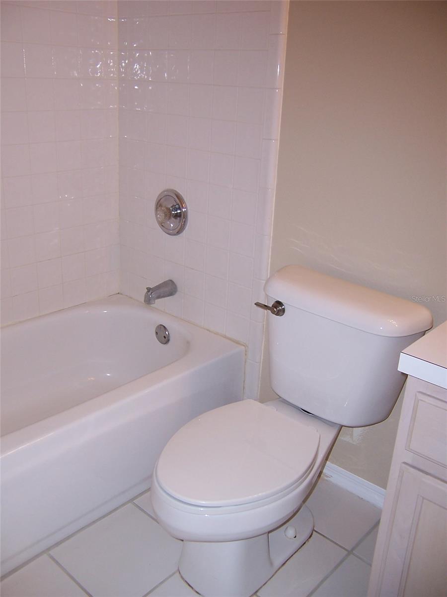 Image 19 of 26 For 103 Golden Crest Court