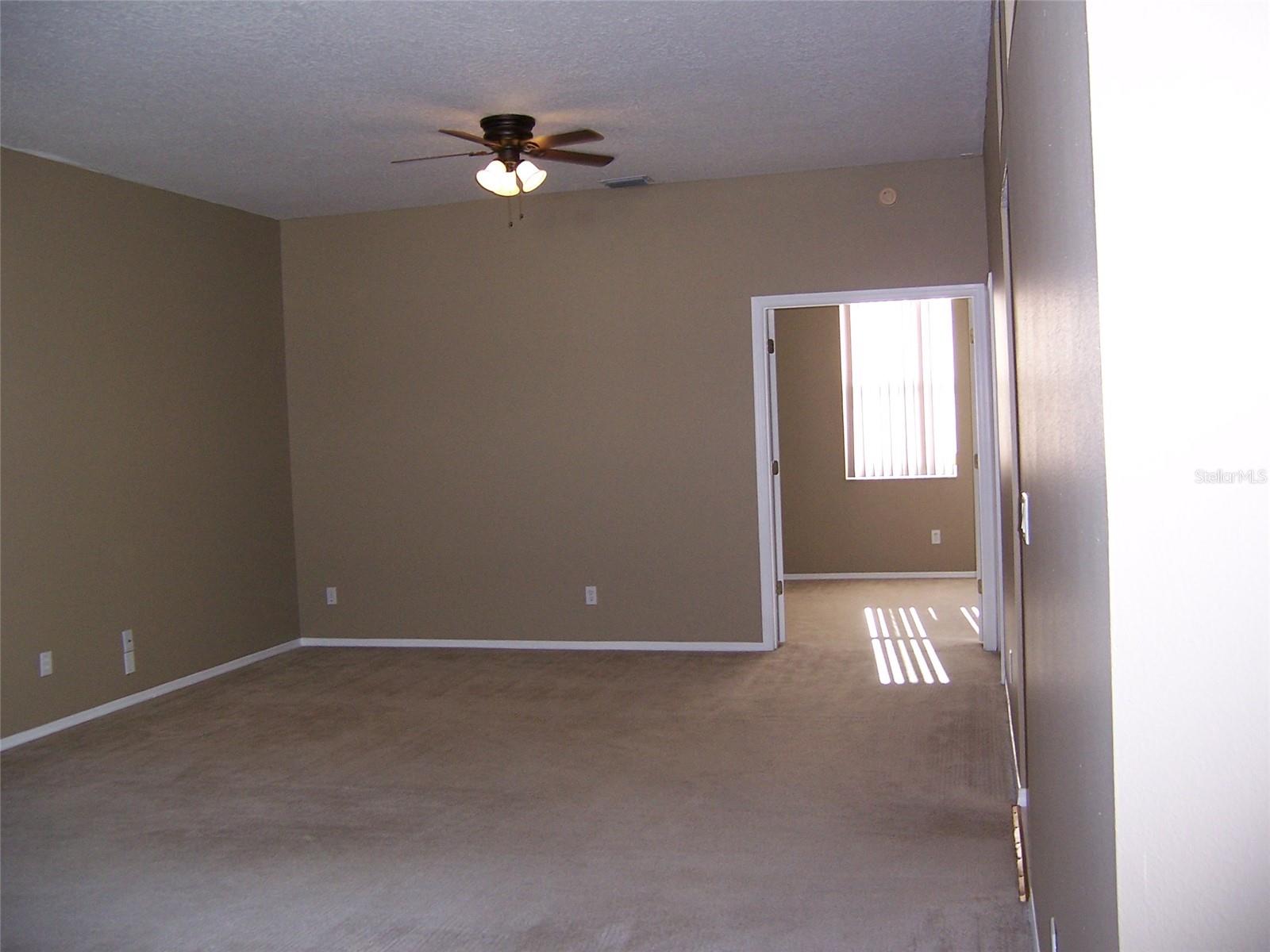 Image 7 of 26 For 103 Golden Crest Court