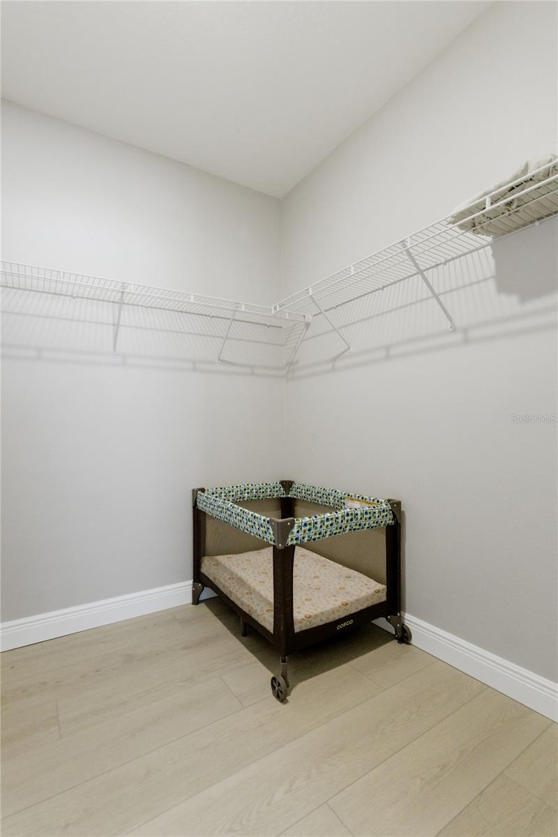 Listing photo id 26 for 7635 Oakmoss Loop