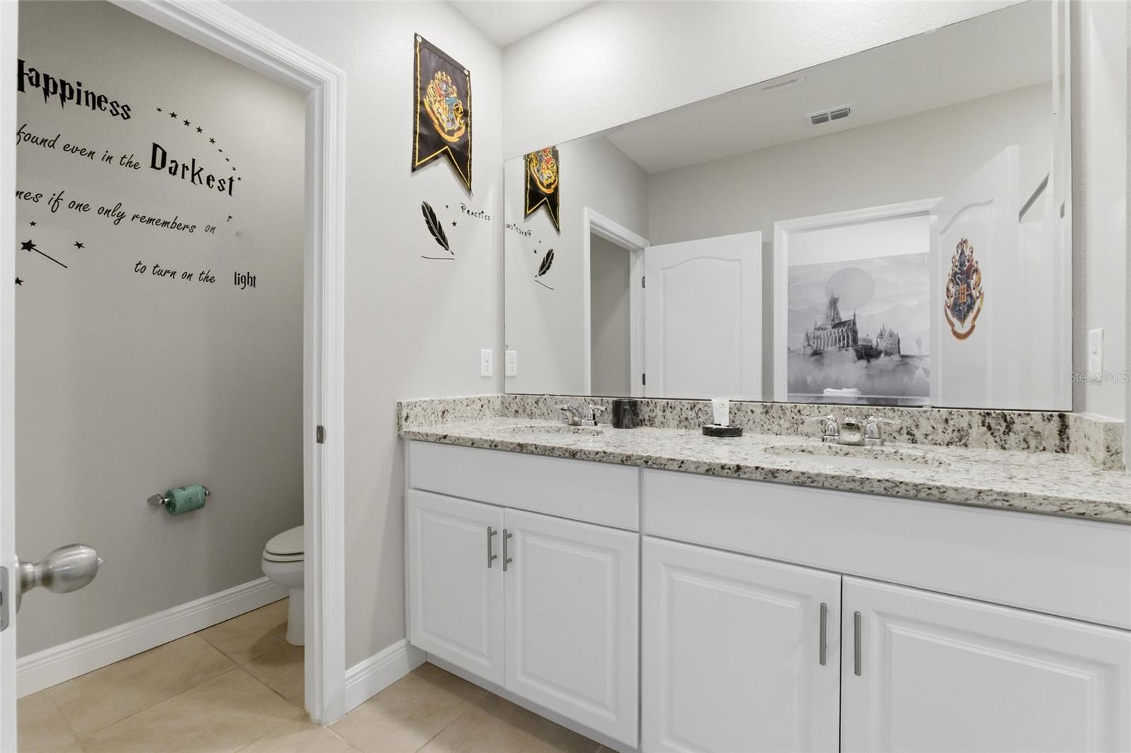 Listing photo id 27 for 7635 Oakmoss Loop