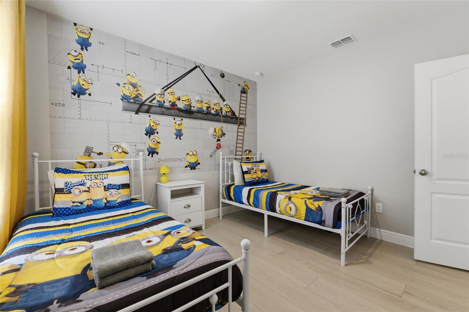 Listing photo id 34 for 7635 Oakmoss Loop