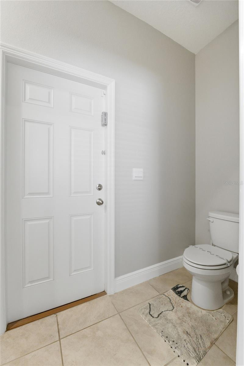 Listing photo id 49 for 7635 Oakmoss Loop