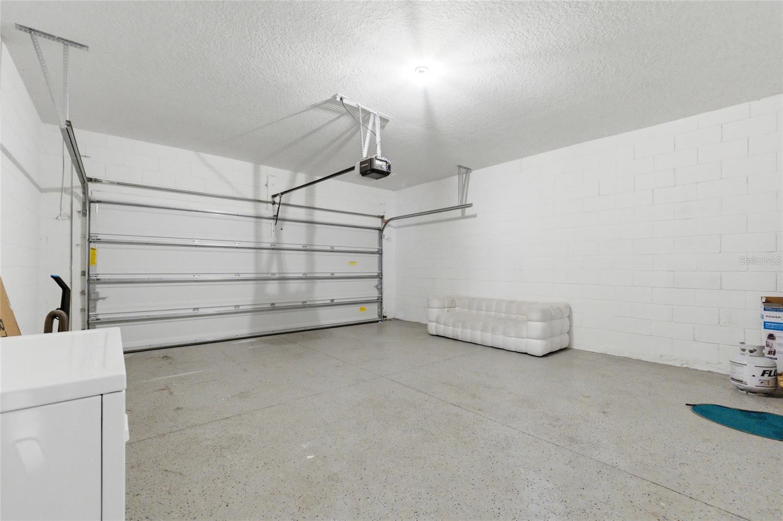 Listing photo id 50 for 7635 Oakmoss Loop