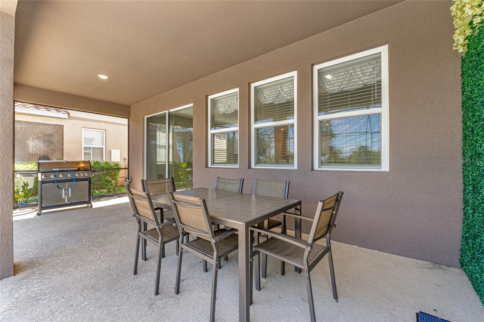 Listing photo id 56 for 7635 Oakmoss Loop