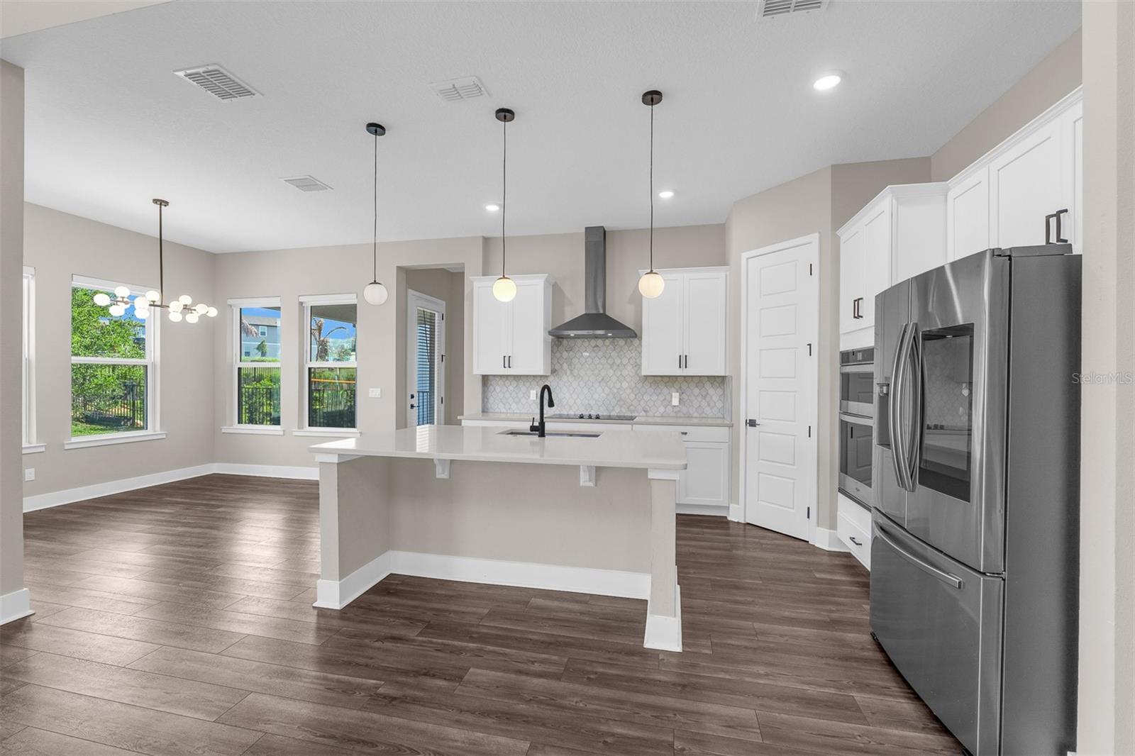 Listing photo id 8 for 5138 Citrus Leaf Boulevard