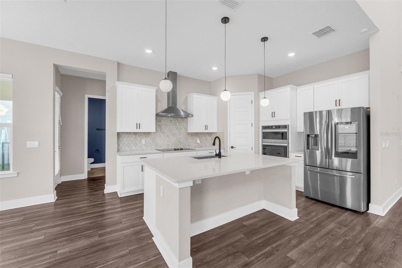 Listing photo id 11 for 5138 Citrus Leaf Boulevard