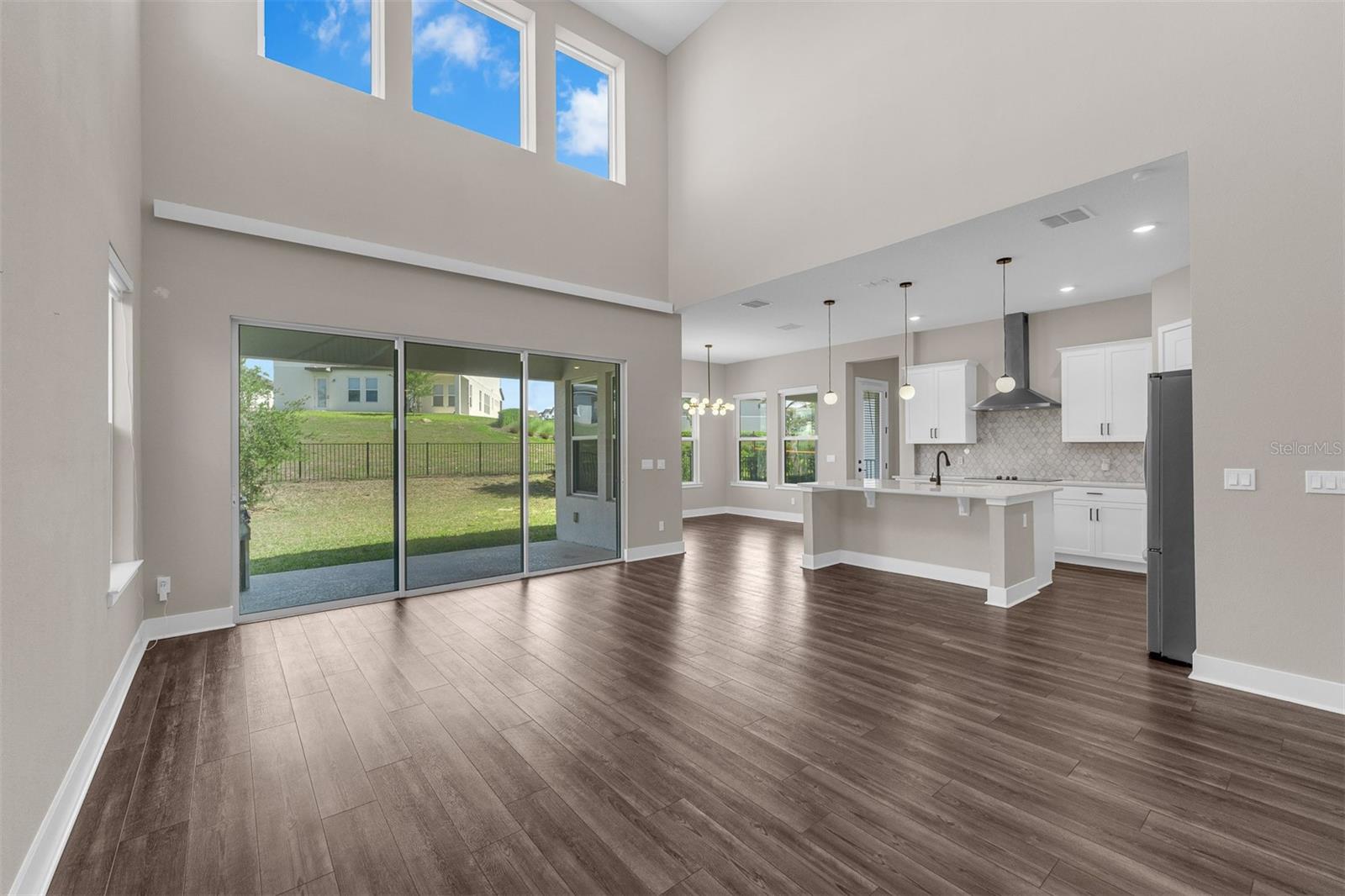 Listing photo id 12 for 5138 Citrus Leaf Boulevard