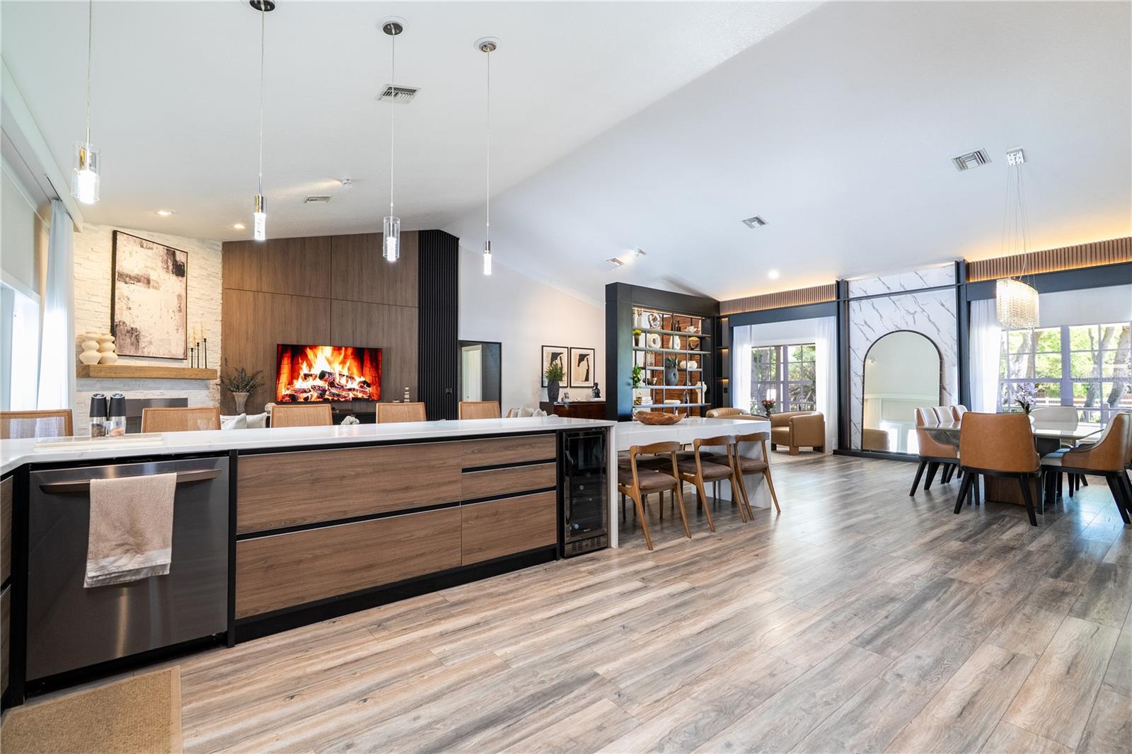 Listing photo id 10 for 8618 Benoit Avenue